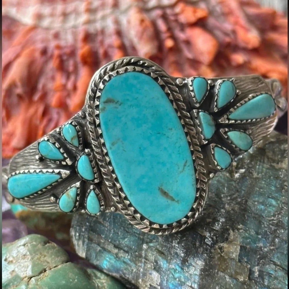 Sold ❤️ Turquoise southwestern sterling silver cuff - Picture 3 of 11